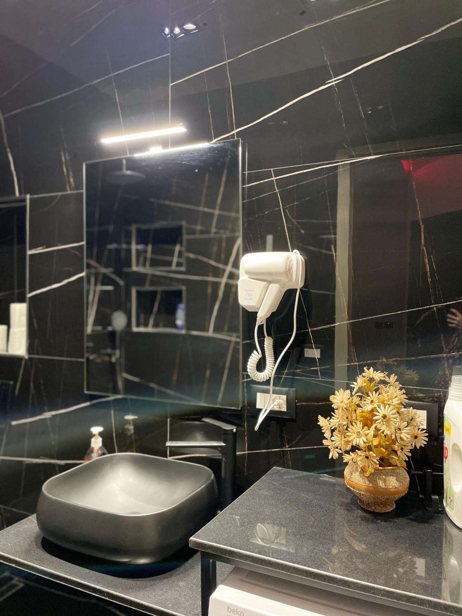 Sueno Apartments & Suites Tirana Extérieur photo